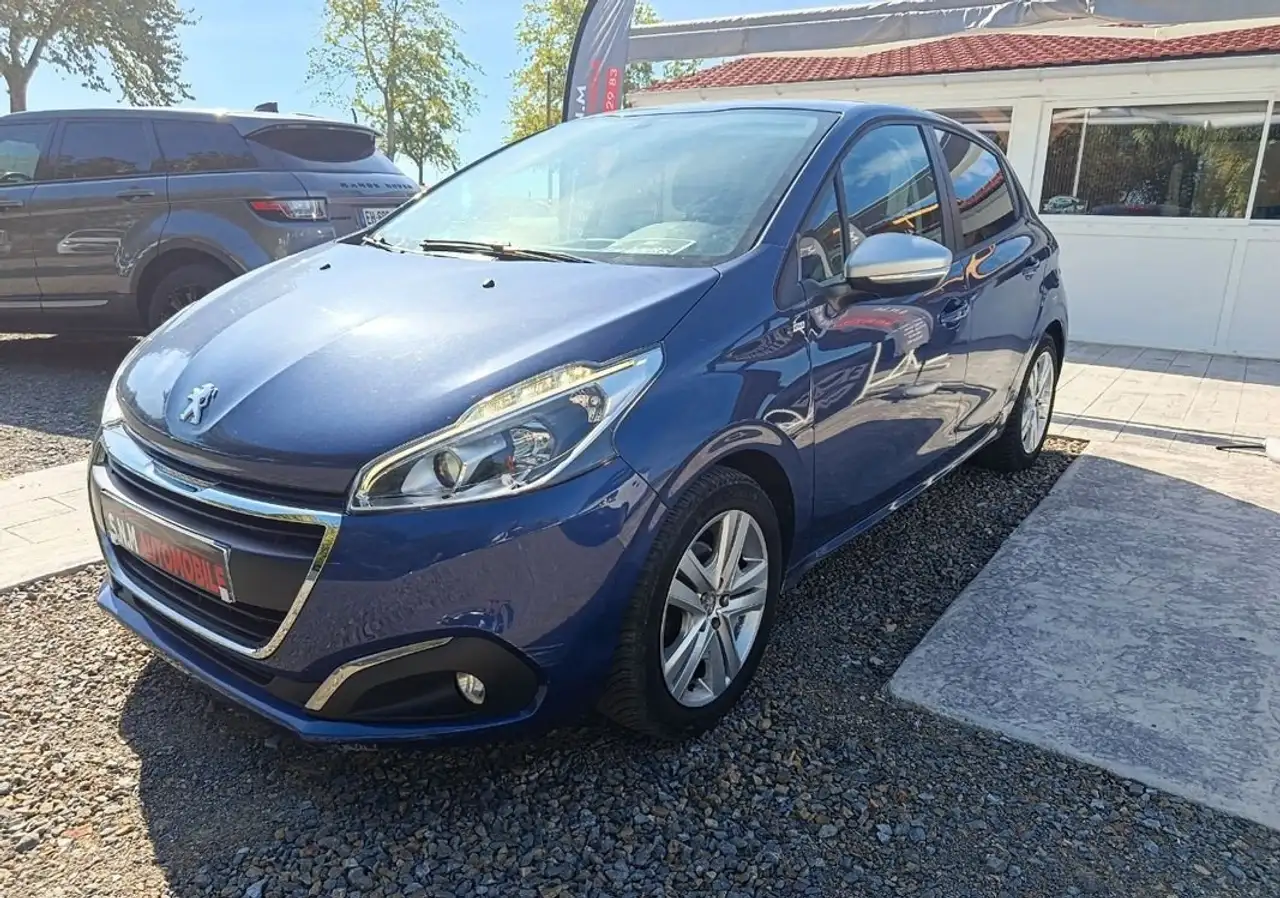 Peugeot 208 style hdi 75 cv — photo 1 of 5
