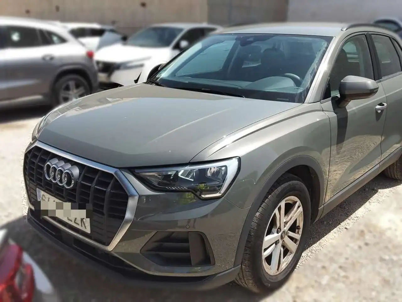 Audi Q3 35 TDI S tronic 110kW — photo 1 of 13