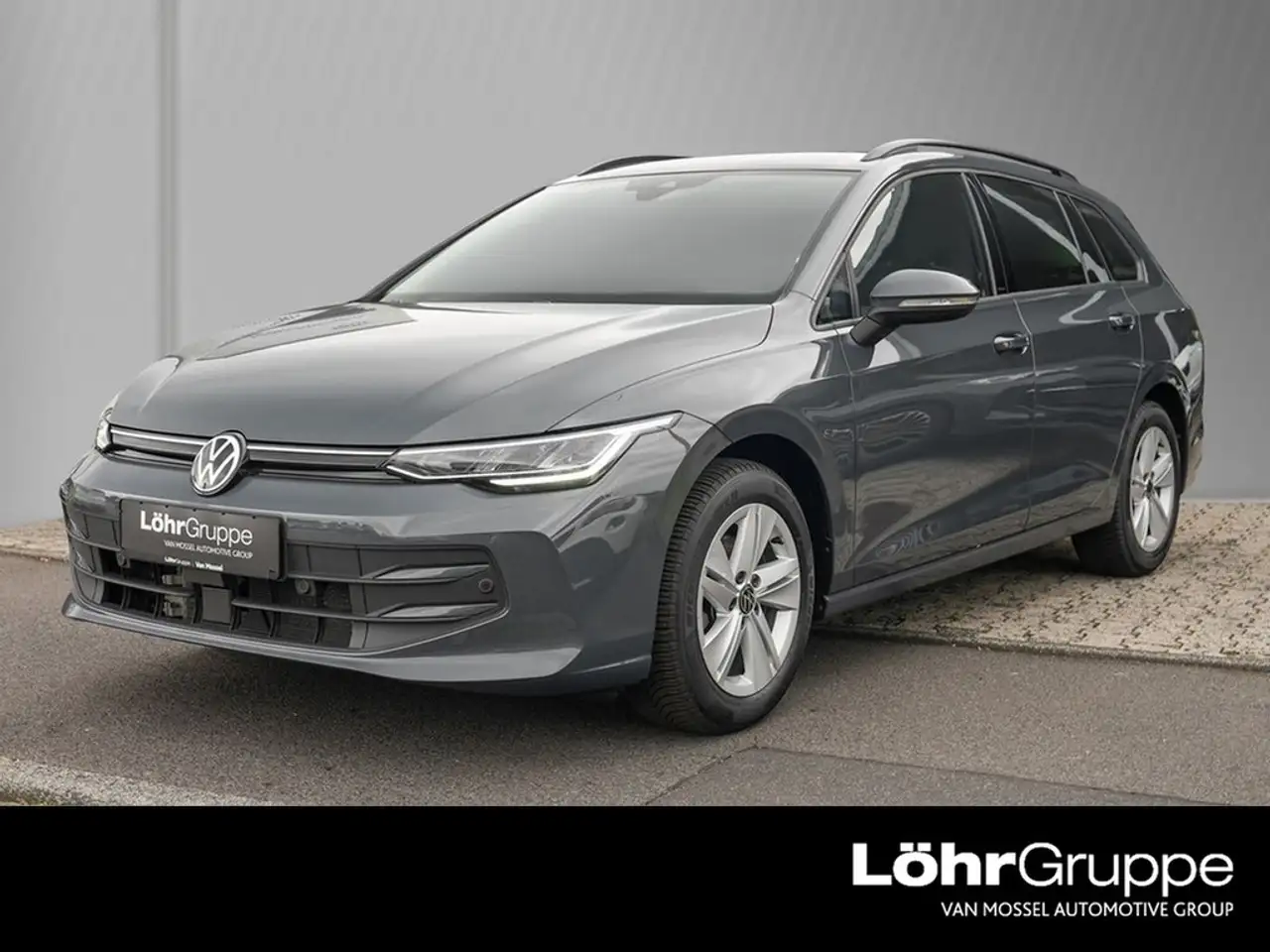 Volkswagen Golf VIII Variant 1,5 eTSI DSG,AHK,LED,Apple Car Pla... — photo 1 of 15