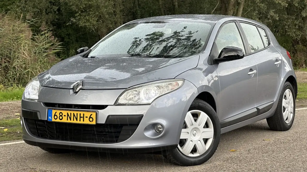 Renault Megane 1.6 Celsium - Cruise - Airco - Trekhaak - NAVI — photo 1 of 37