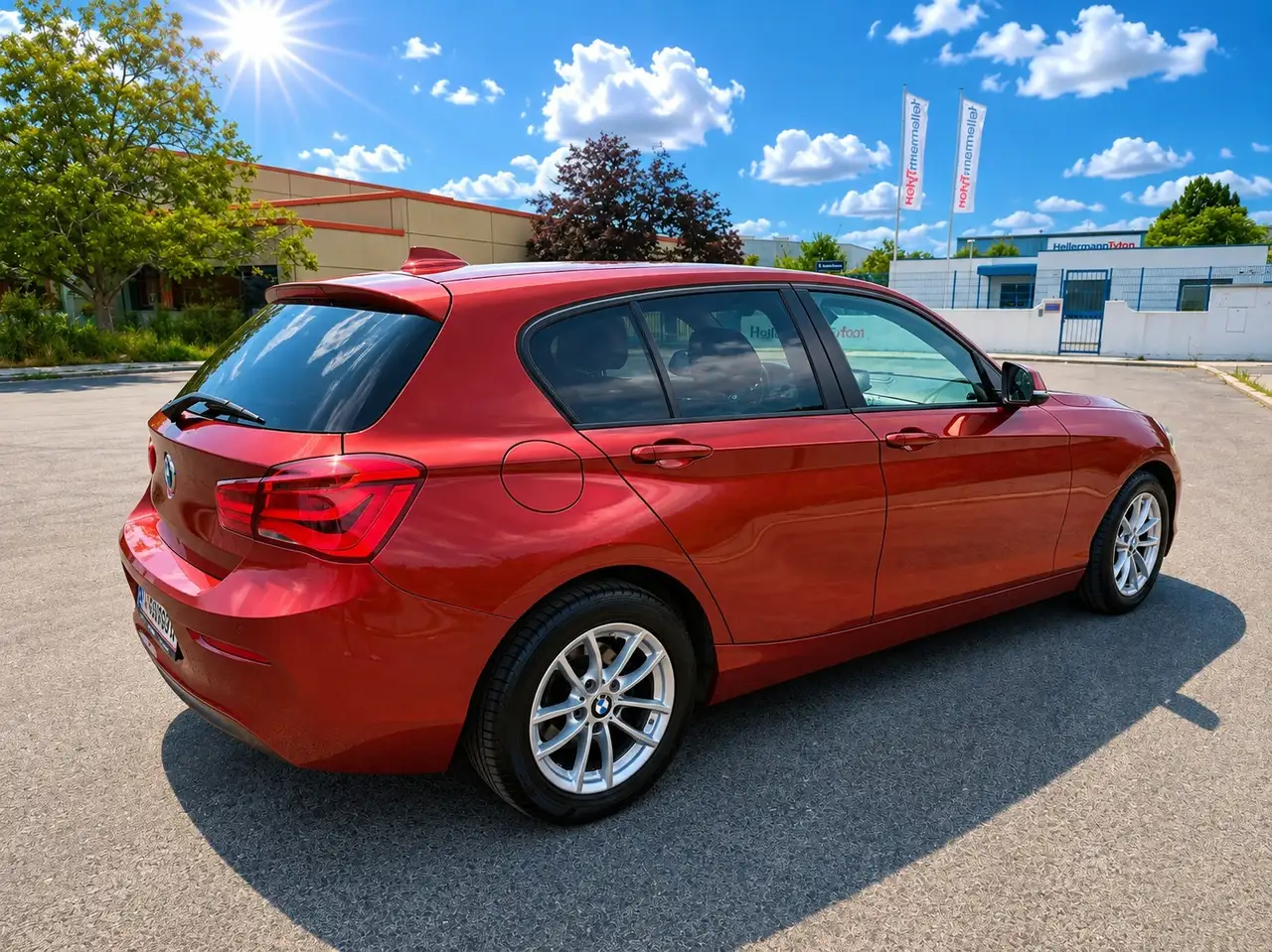 2018 BMW 118 118i Advantage Aut., photograph 3