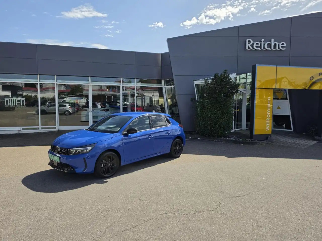 Opel Corsa GS 1,2 MATRIX+NAV+SHZ+LHZ+TWW+RFK+PDC Klima Navi — photo 1 of 29