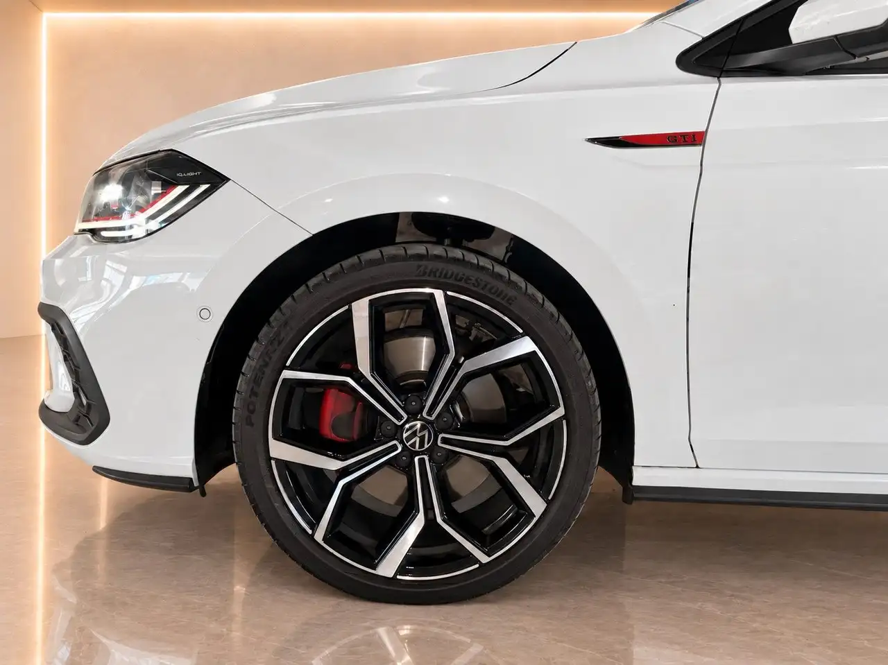 2025 Volkswagen Polo VI GTI DSG IQ MATRIX ACC KAM LEDER PANO, photograph 9