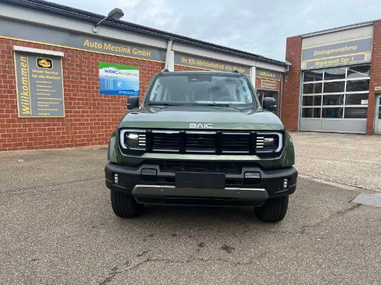 BAIC BJ40 D PRO Exclusive 4x4 — photo 1 of 17