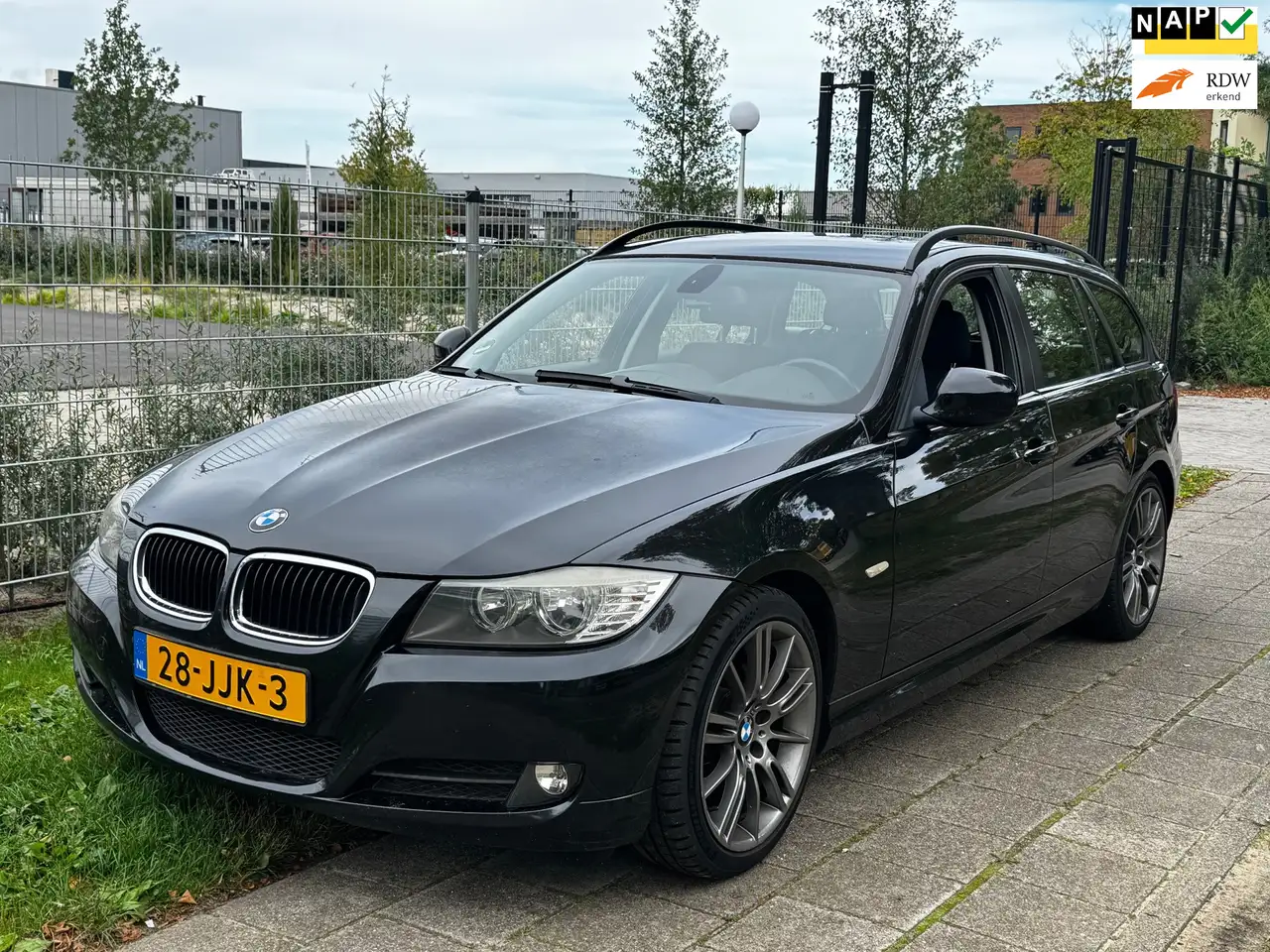 BMW 318 3-serie Touring 318i Business Line|NW KETTING|6BAK — photo 1 of 24
