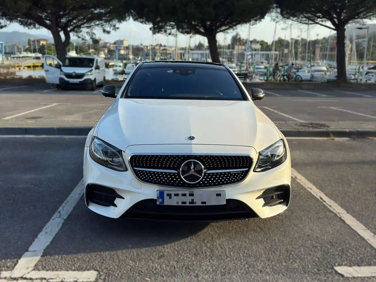 Mercedes-Benz E 43 AMG Mercedes-AMG 4MATIC — photo 1 of 13