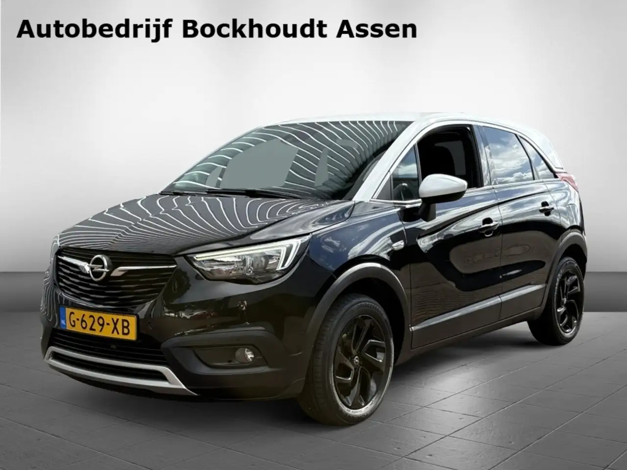 Opel Crossland X 1.2 Turbo 130PK Innovation — photo 1 of 9