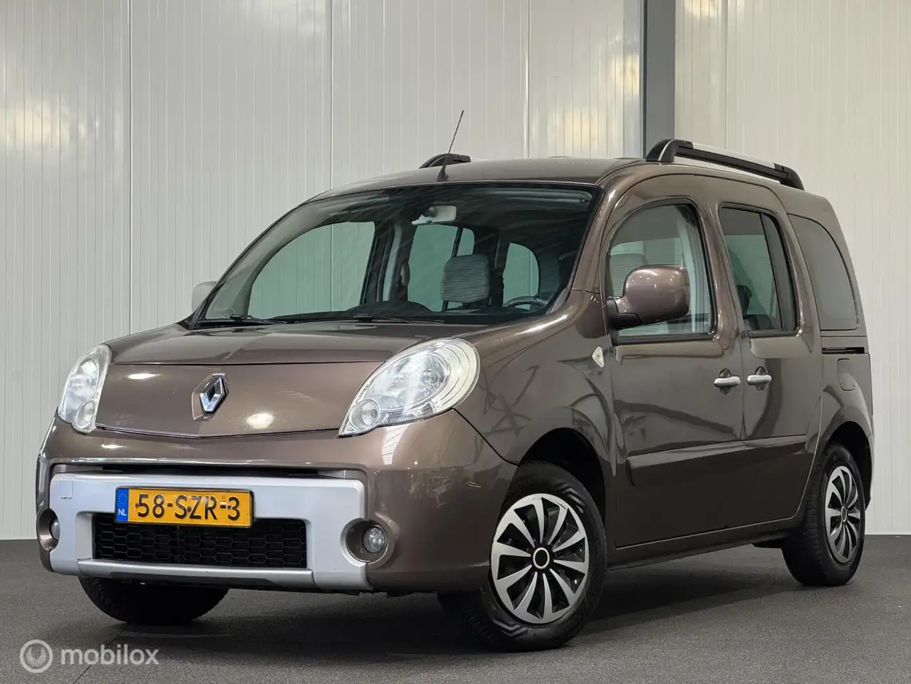 Renault Kangoo Family 1.6-16V [ NAP trekhaak cruise 2x schuifdeur — photo 1 of 27