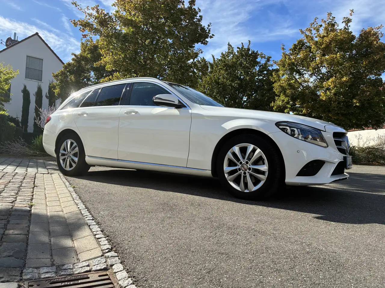 Mercedes-Benz C 200 W205 Avantgarde — photo 1 of 14