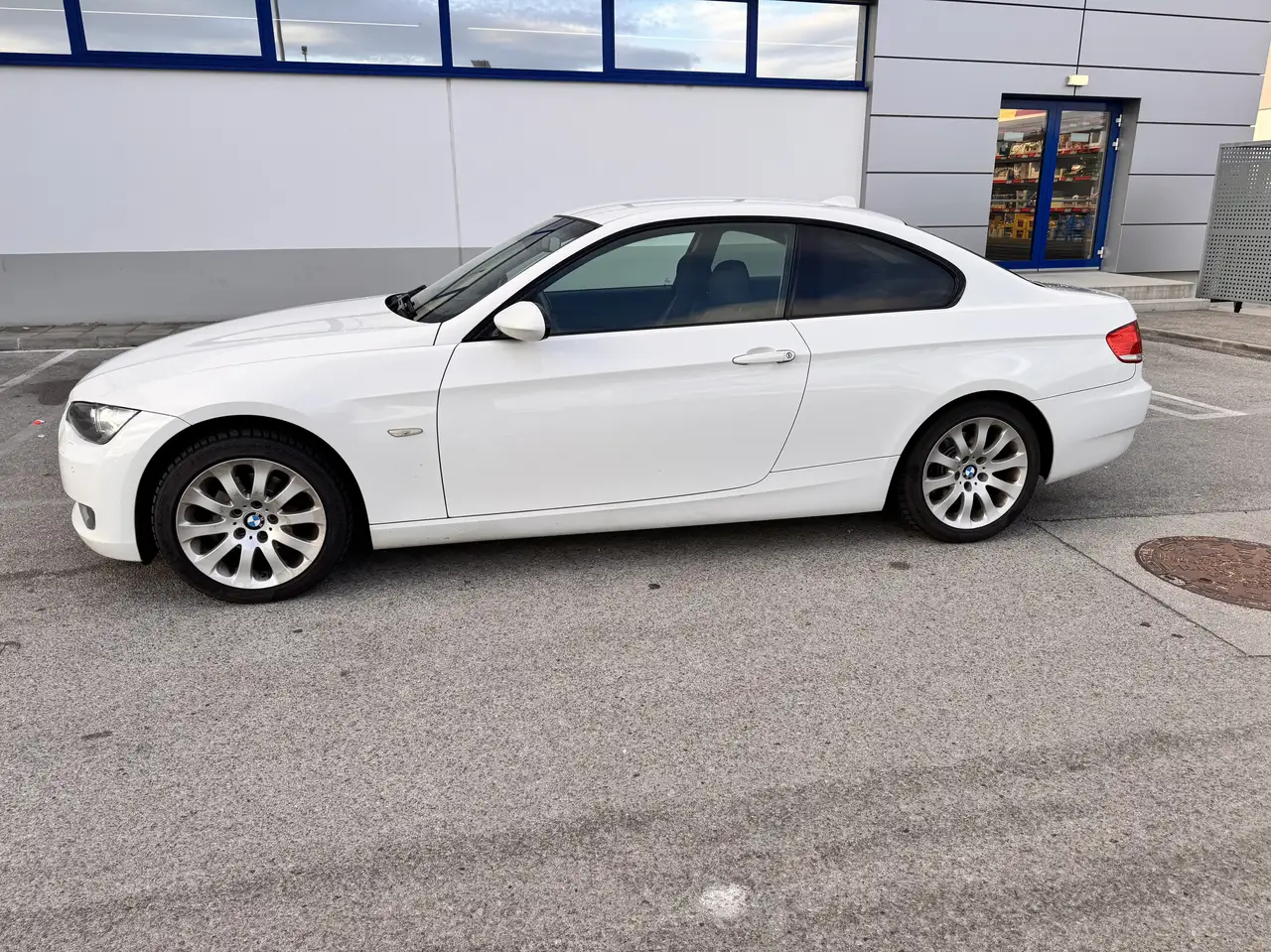 BMW 320 320i Cabrio Österreich-Paket, Scheckheftgepflegt — photo 1 of 12