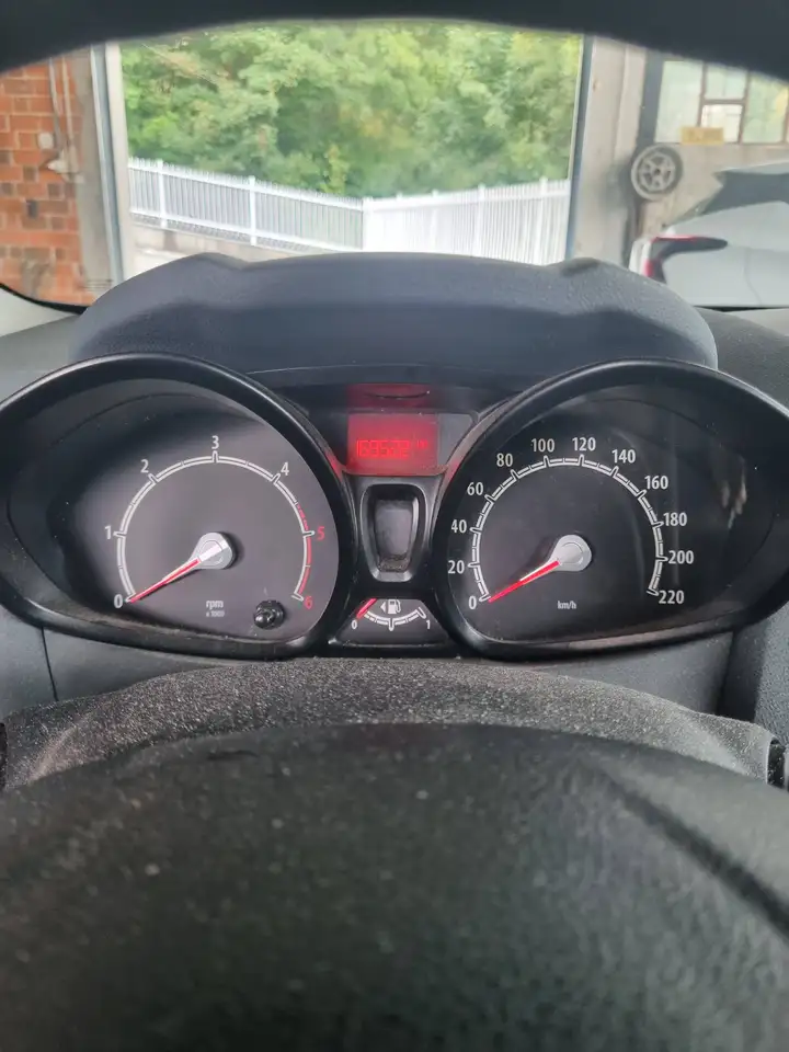 Ford Fiesta Fiesta 3p 1.4 tdci — photo 1 of 12