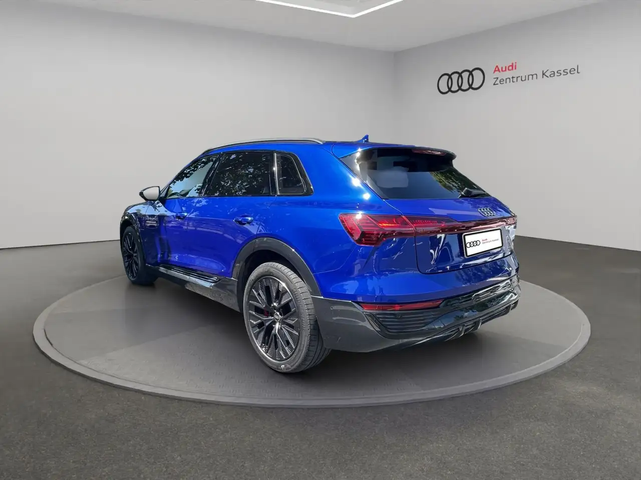 2023 Audi Q8 e-tron Q8 55 e-tron qu. S line Matrix B&O Pano HuD AHK, photograph 5