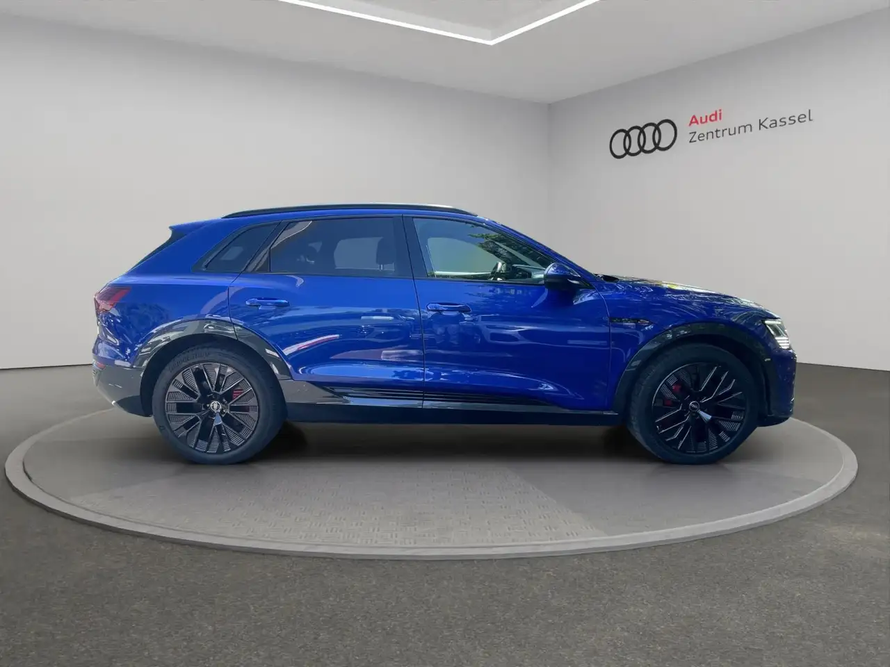 2023 Audi Q8 e-tron Q8 55 e-tron qu. S line Matrix B&O Pano HuD AHK, photograph 8