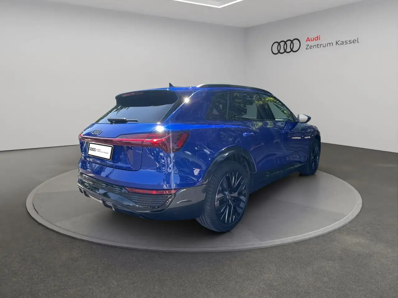 2023 Audi Q8 e-tron Q8 55 e-tron qu. S line Matrix B&O Pano HuD AHK, photograph 7