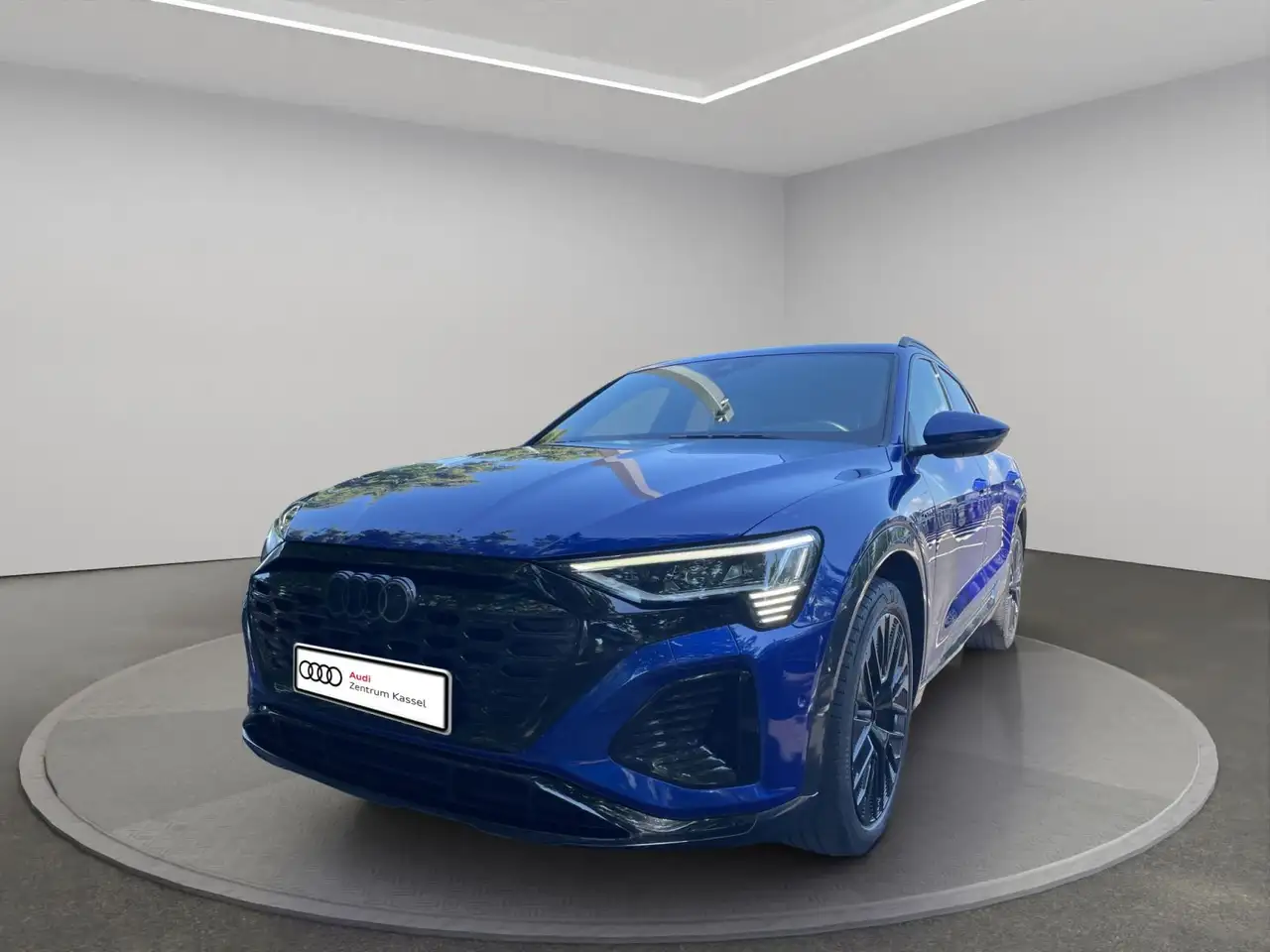 2023 Audi Q8 e-tron Q8 55 e-tron qu. S line Matrix B&O Pano HuD AHK, photograph 3