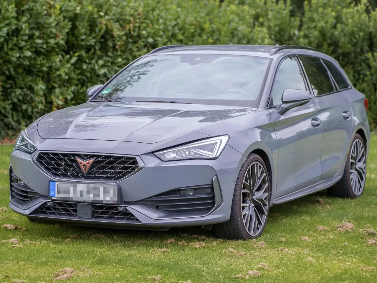 CUPRA Leon Leon Sportstourer 2.0 TSI 4Drive DSG VZ — photo 1 of 17