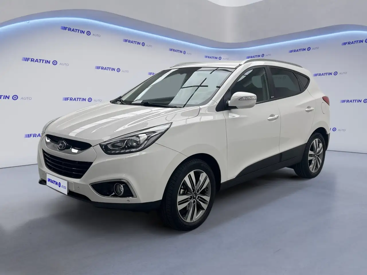 Hyundai iX35 2.0 CRDi 4WD Xpossible — photo 1 of 15