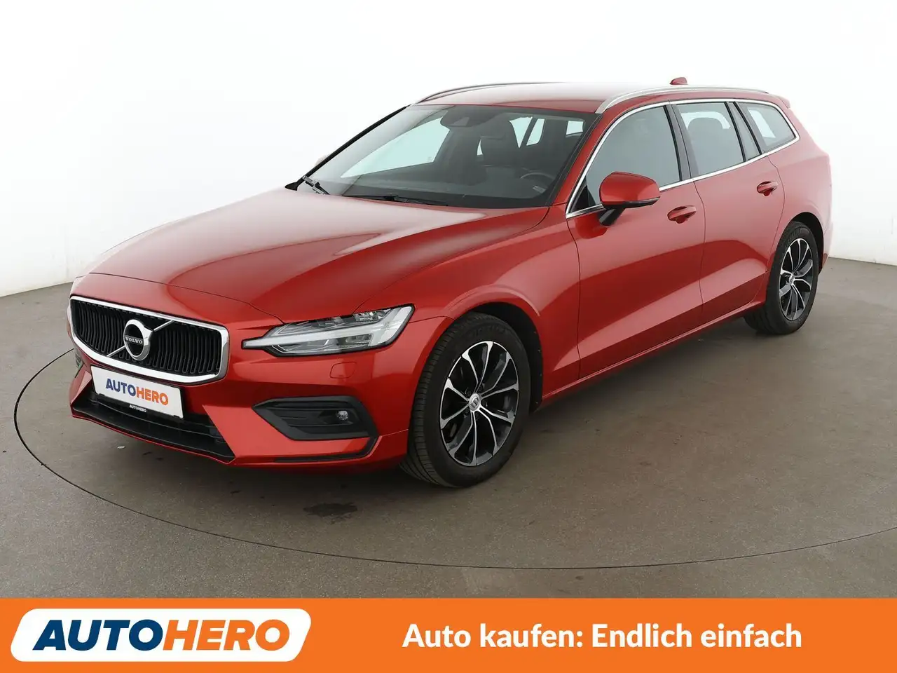 Volvo V60 2.0 D4 Momentum Pro Aut.*NAVI*CAM*TEMPO* — photo 1 of 34