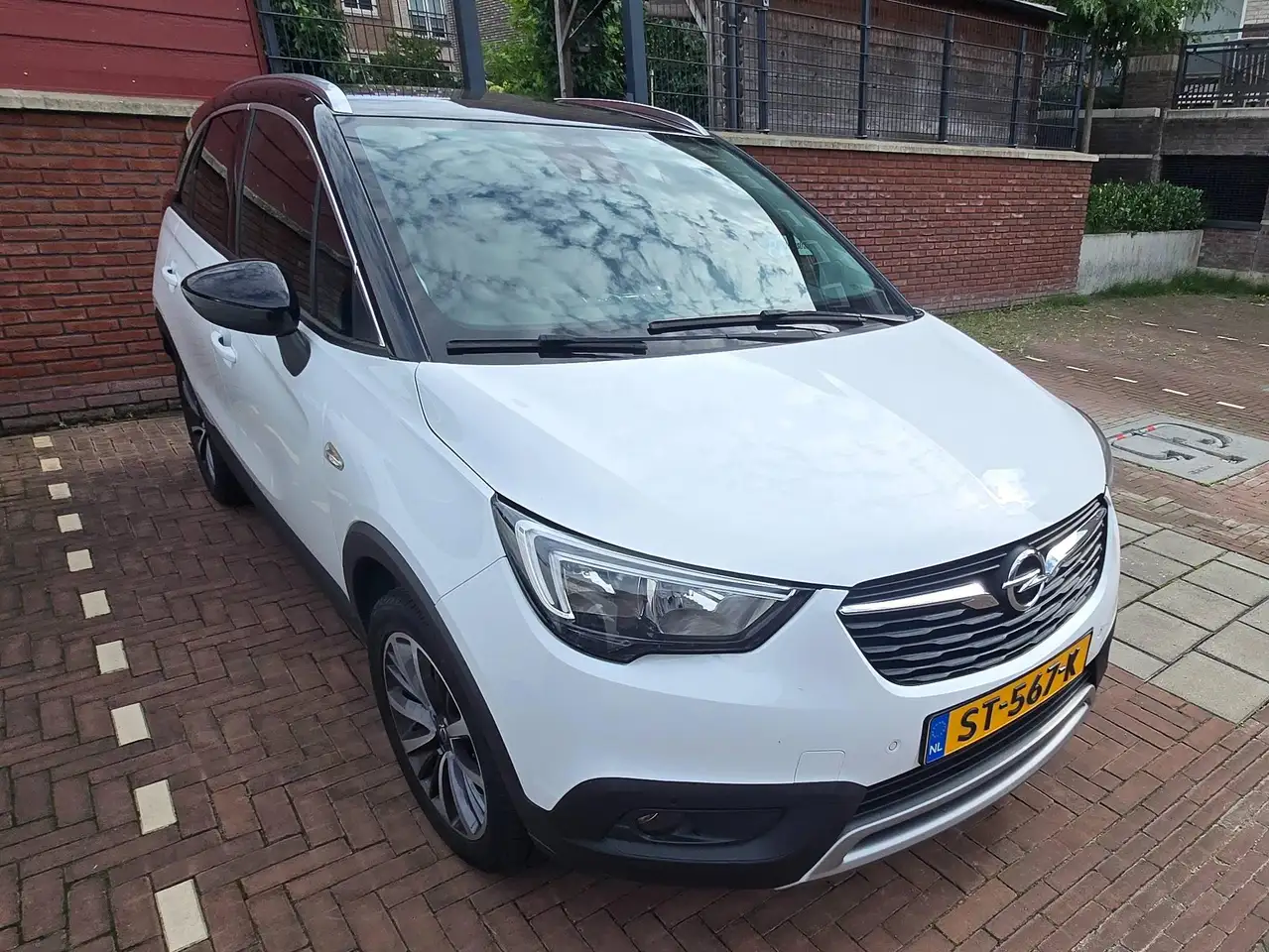 Opel Crossland X Crossland X 1.2 T. Innovation — photo 1 of 3