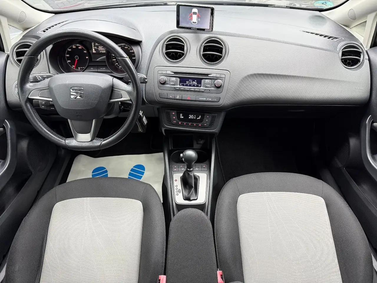 2014 SEAT Ibiza 1.2TSI Lim. Style Autom. SHZ PDC Bluetooth, photograph 8