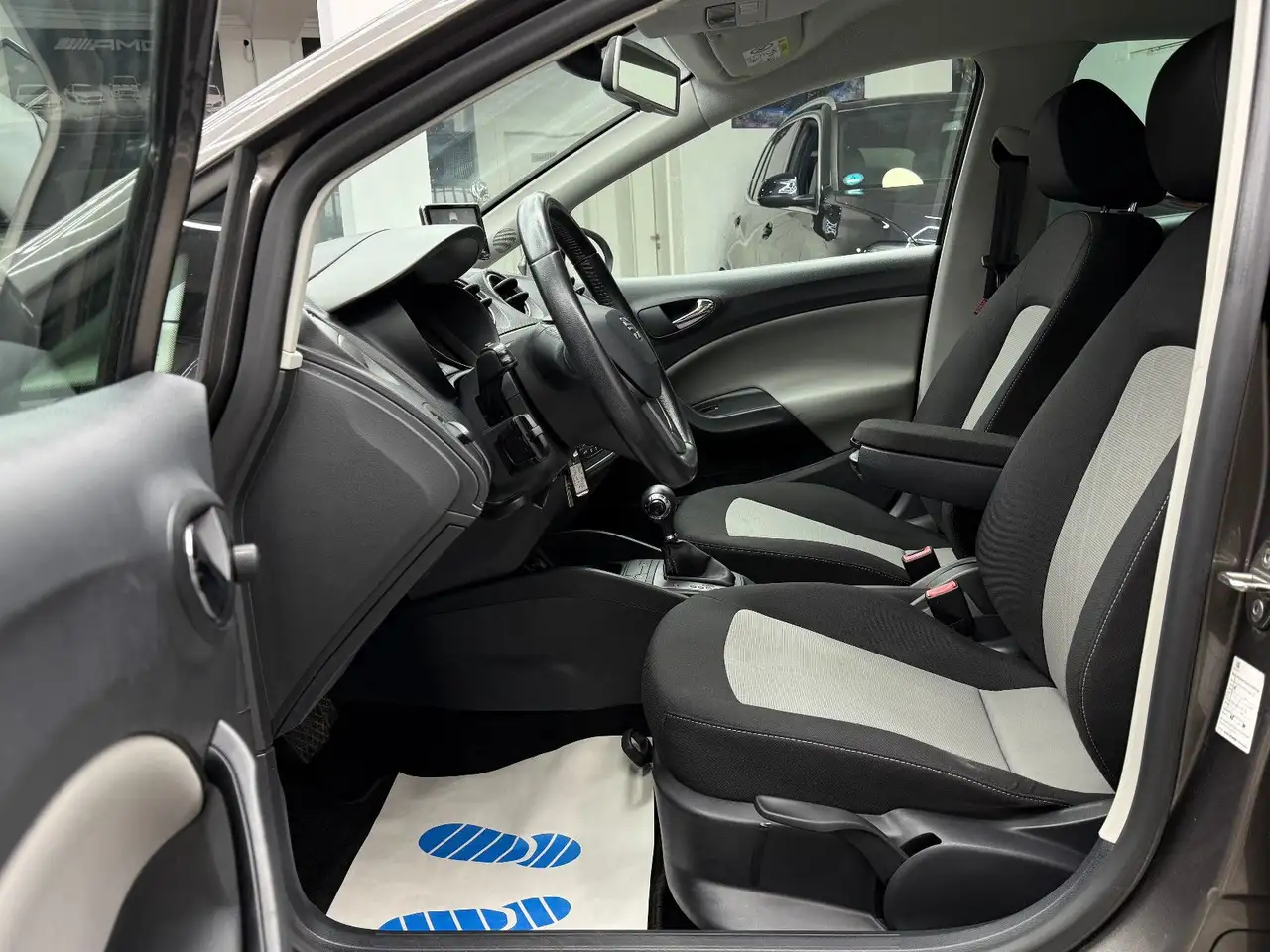 2014 SEAT Ibiza 1.2TSI Lim. Style Autom. SHZ PDC Bluetooth, photograph 11