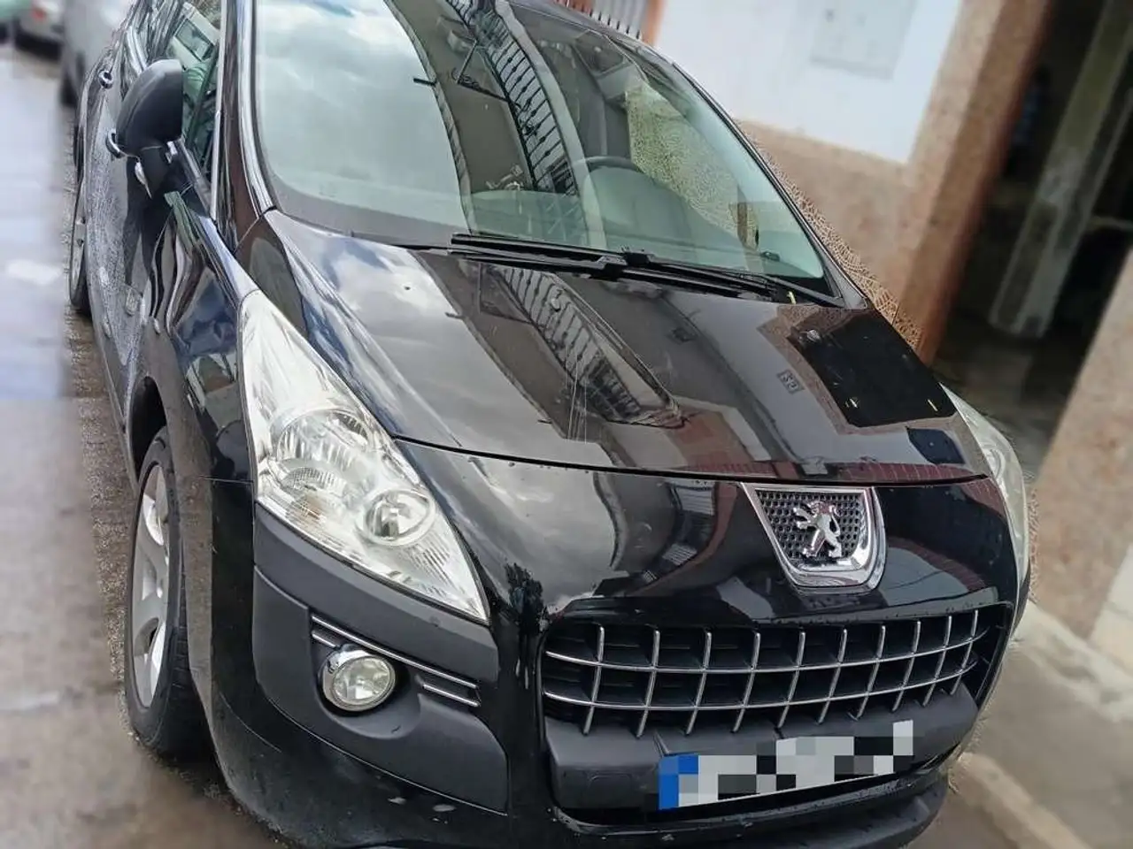 Peugeot 3008 Confort 1.6 HDI 110 FAP — photo 1 of 10