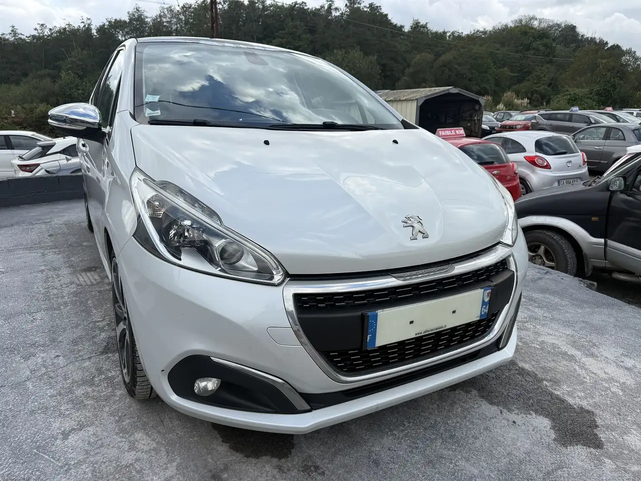 Peugeot 208 1.6 BLUEHDI 120CH FELINE S\u0026S 5P — photo 1 of 7