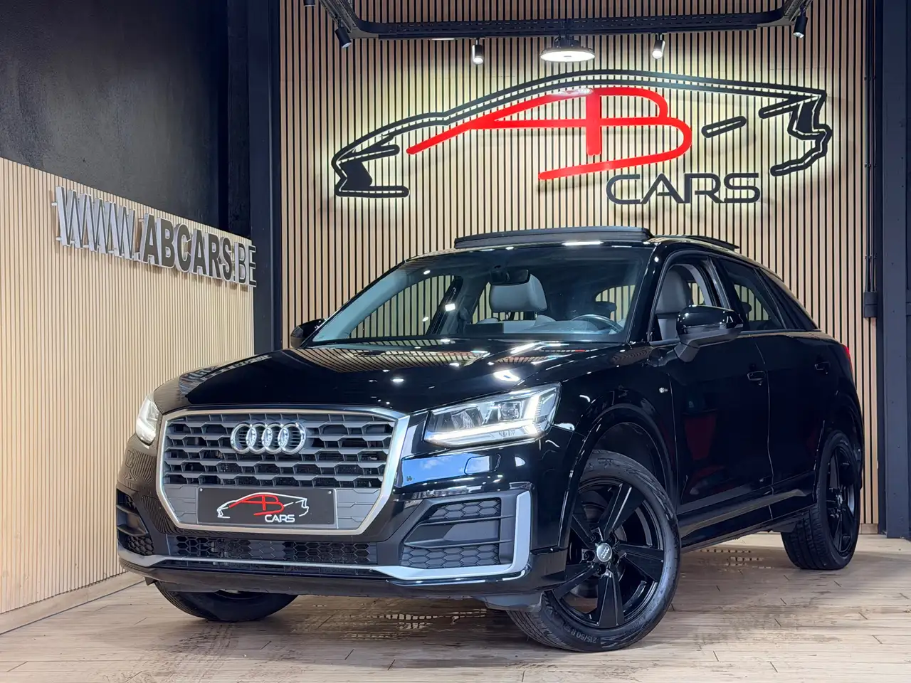 Audi Q2 1.4 TFSI S LINE S tronic * 1ER PROP * GAR 12 MOIS * 12-2017 * โ photo 1 of 15
