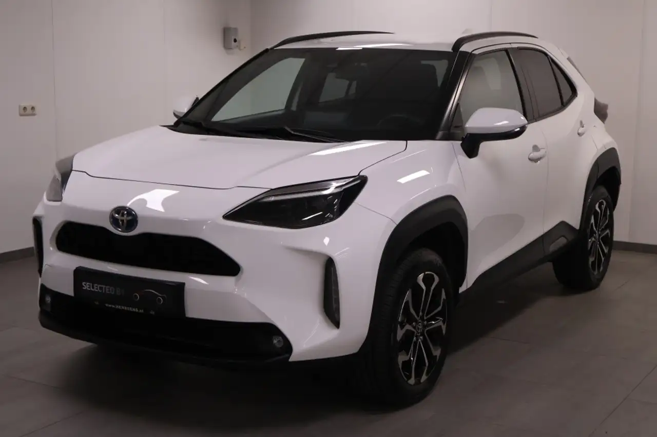 Toyota Yaris Cross 1.5 Hybrid Dynamic — photo 1 of 30