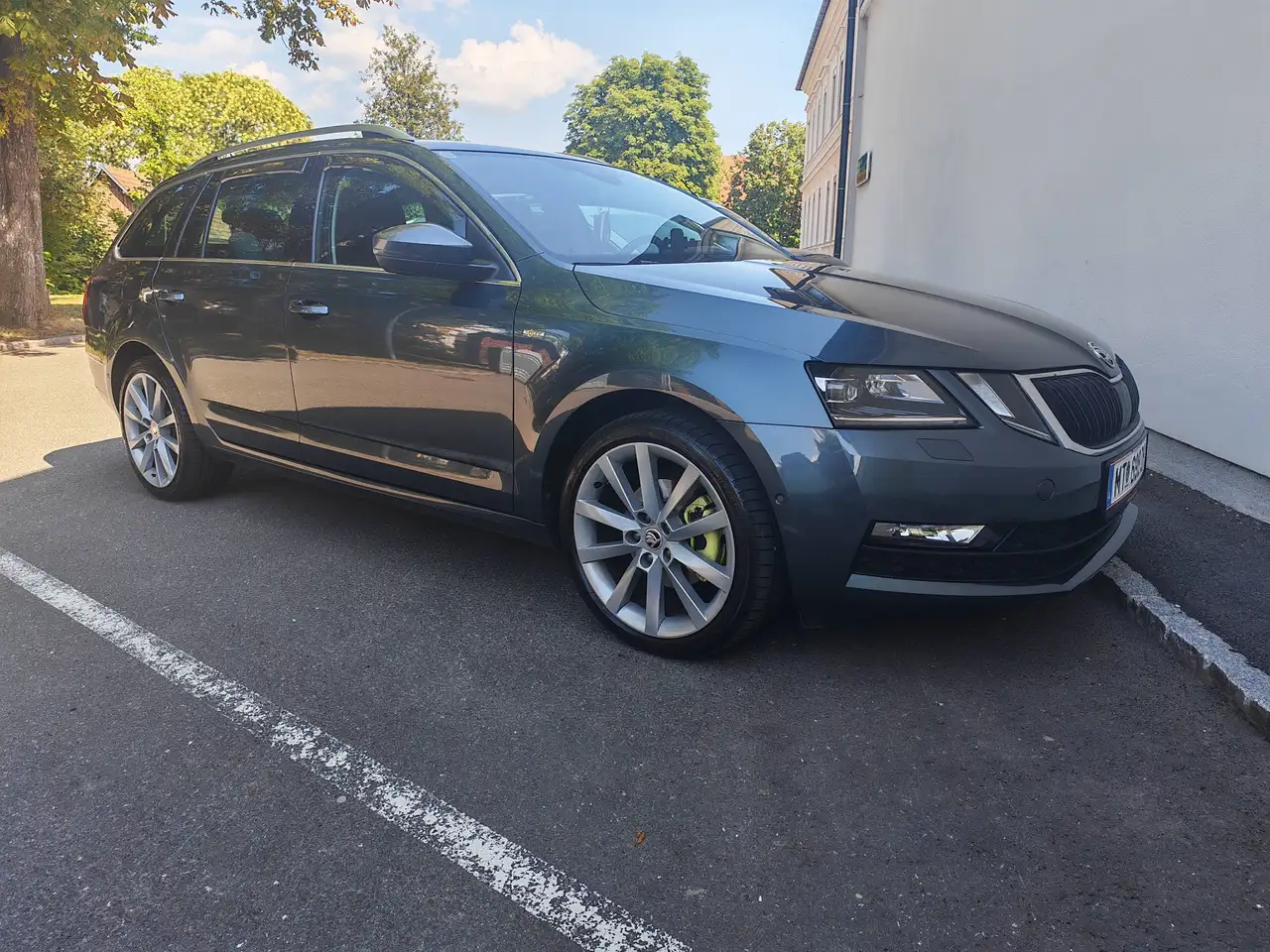 Skoda Octavia 2.0tdi 150PS, Soleil, Standheizung, full Led, Top zustand — photo 1 of 19