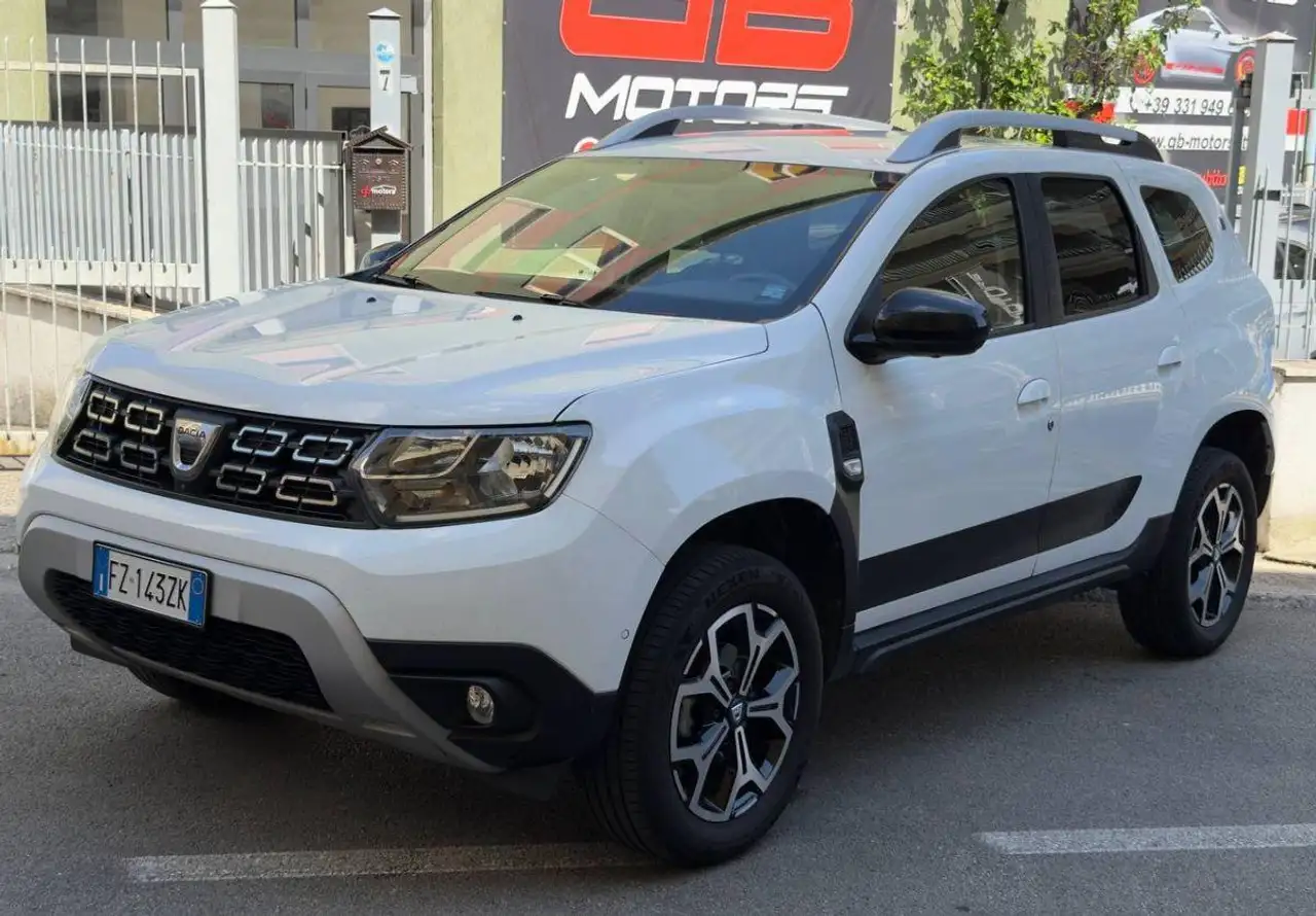 Dacia Duster 1.5 Blue dCi 8V 115 4x2 15th Ann. — photo 1 of 15