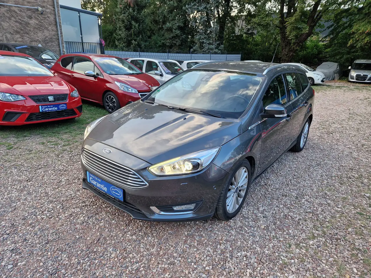 Ford Focus Turnier AUTOMATIK Xenon LED 1Hnd Navi 90Tkm Tempom 17" — photo 1 of 23