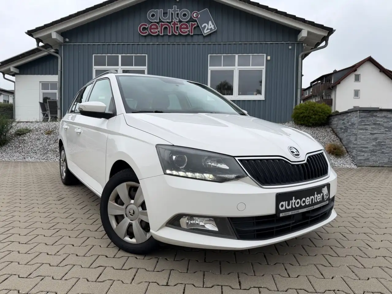Skoda Fabia Combi|Navi|Klima|AppleCarPay — photo 1 of 19