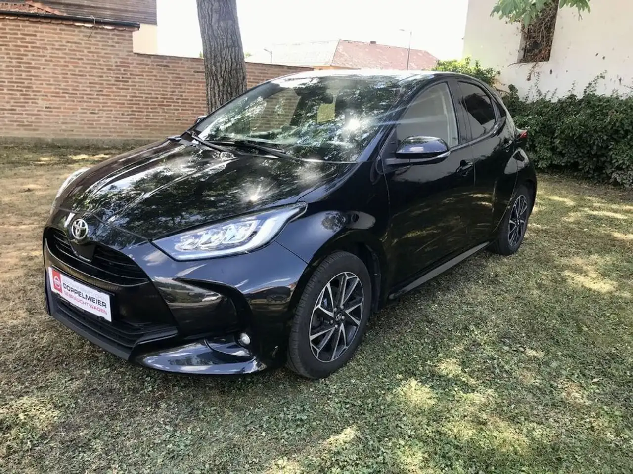 Toyota Yaris Design ''Melanie'' — photo 1 of 21