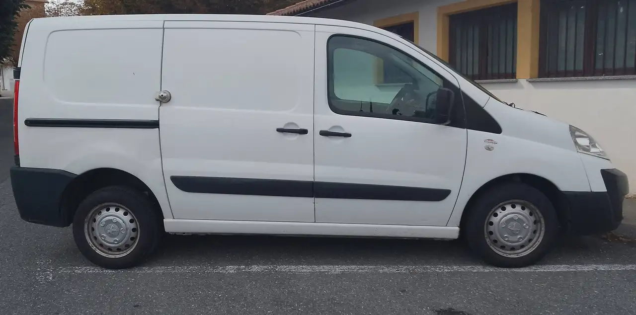 Peugeot Expert furgone — photo 1 of 8