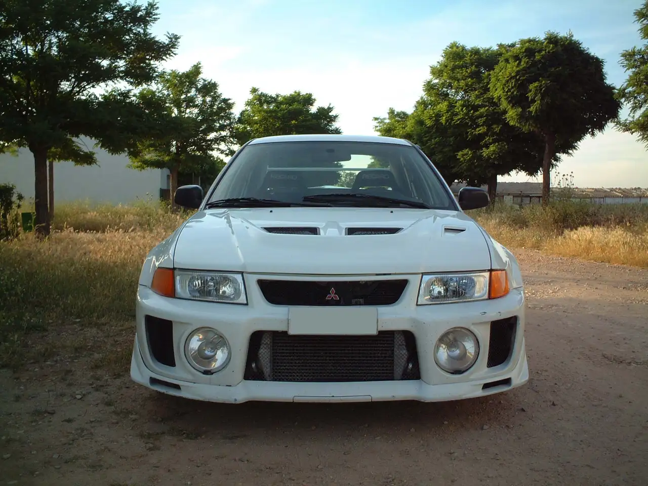 Mitsubishi Lancer Evo EVO VIII MR Ralliart — photo 1 of 4