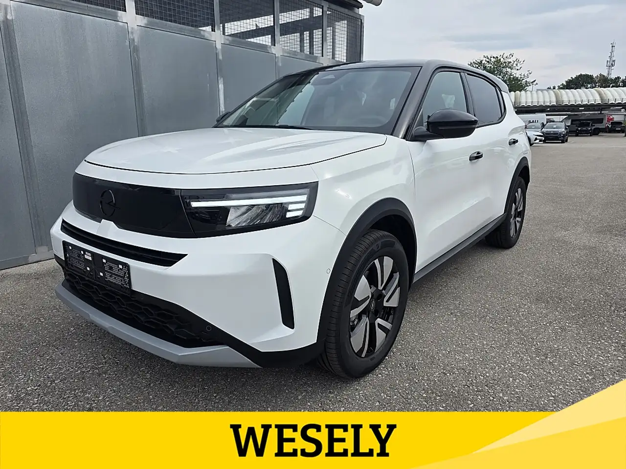 Opel Frontera 1.2 DI MHEV GS Aut. — photo 1 of 14