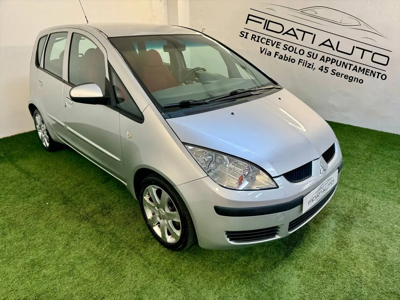 Mitsubishi Colt Colt VIII 5p 1.3 16v Invite CAMBIO AUTOMATICO — photo 1 of 14