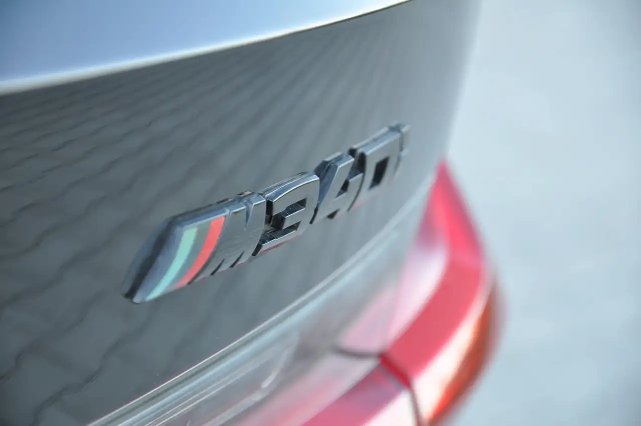 2020 BMW 340 M340i Touring xDrive, photograph 10