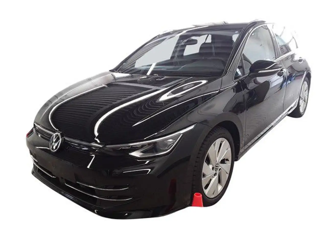 Volkswagen Golf VIII Lim. GOAL 1.5 eTSI DSG - SHZ Matrix-LED ACC P — photo 1 of 4
