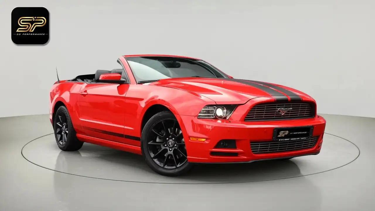 Ford Mustang Cabriolet 3.7 V6 309 ch Automatique — photo 1 of 35