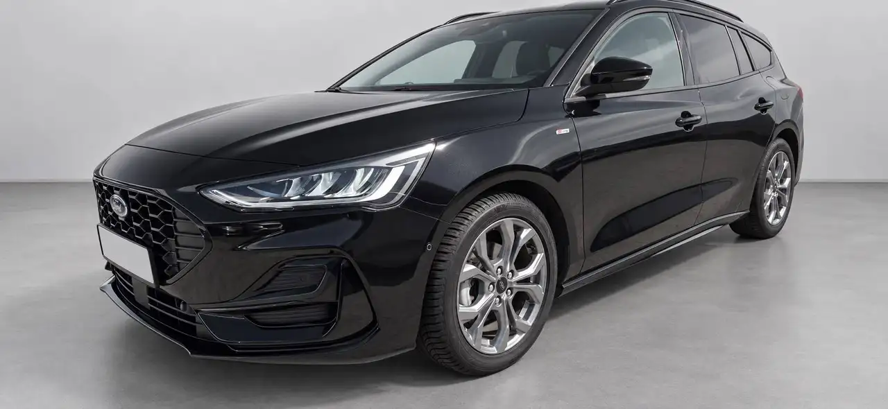 Ford Focus 1.0 EcoBoost Hybrid ST-LINE X AHK — photo 1 of 15