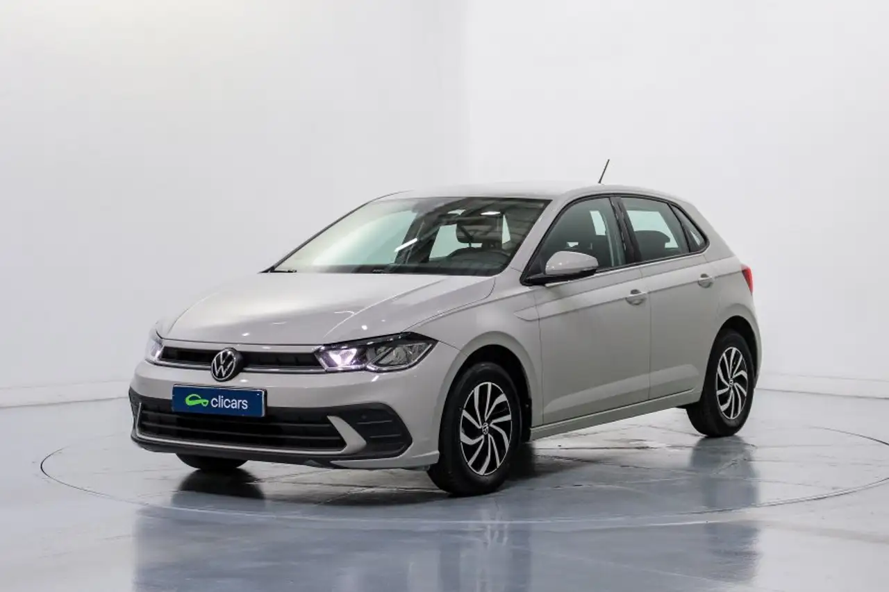 Volkswagen Polo 1.0 TSI Life 70kW — photo 1 of 15