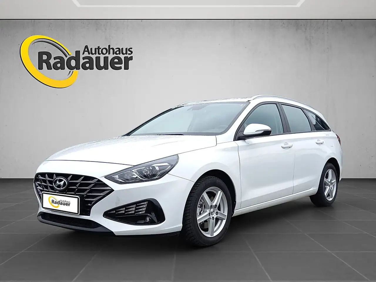 Hyundai i30 CW 1,5 DPI GO — photo 1 of 19