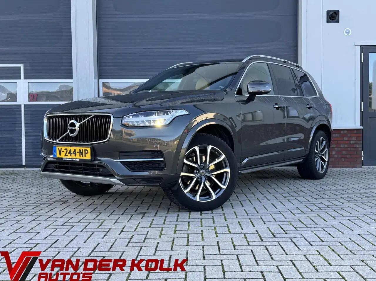 Volvo XC90 2.0 D4 Momentum Grijs Kenteken | Leder | Digital C — photo 1 of 30