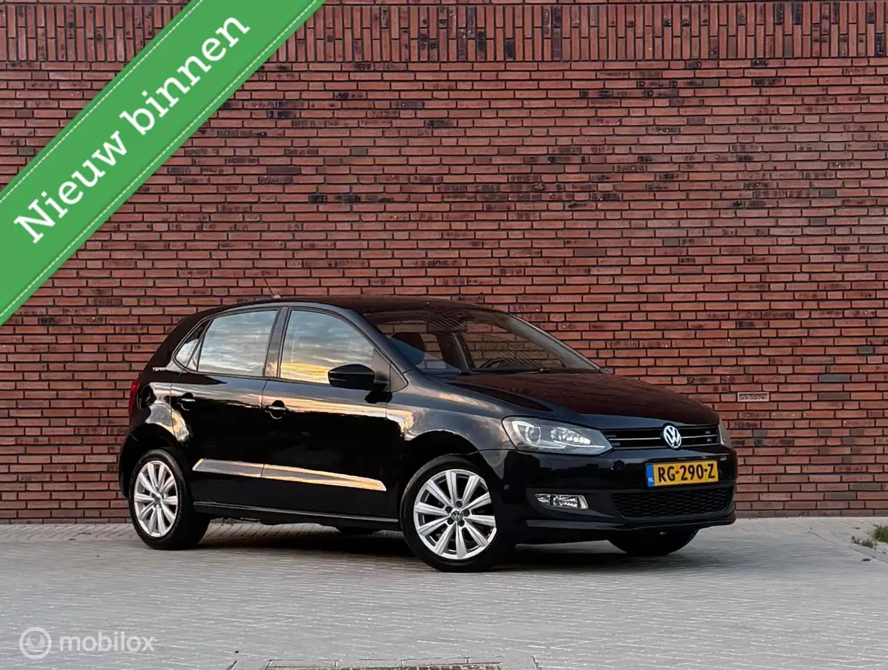Volkswagen Polo 1.2 TSI Highline TEAM, NEW APK, FULL OPTION — photo 1 of 15