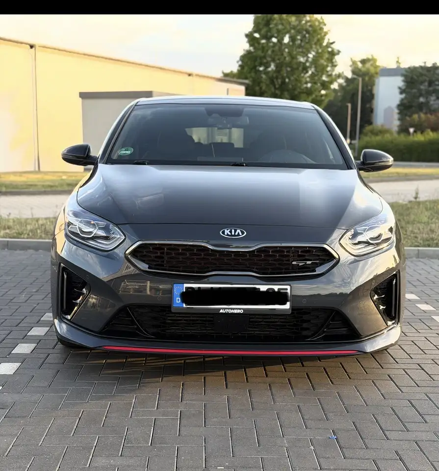 Kia ProCeed / pro_cee'd 1.6 T-GDI DCT7 OPF GT — photo 1 of 8