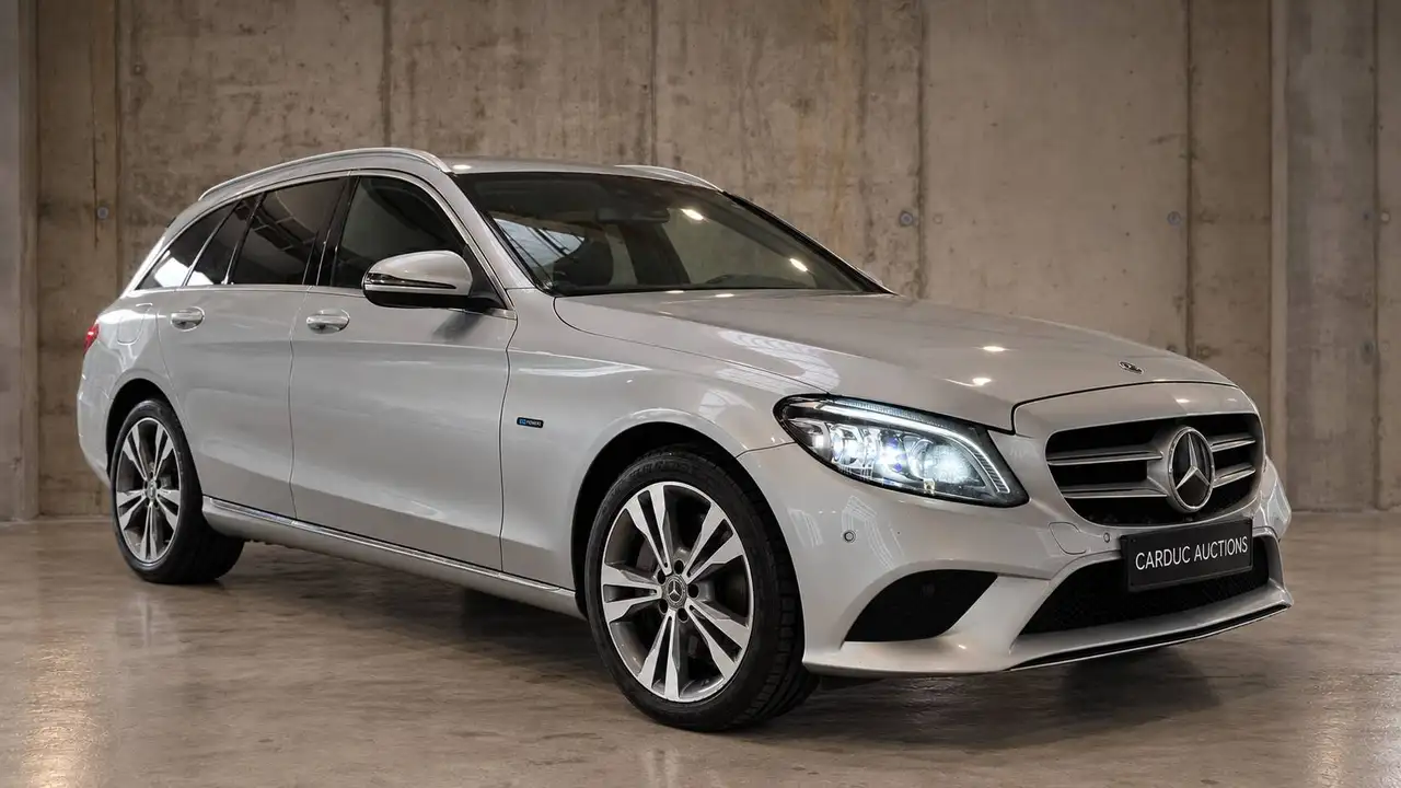 Mercedes-Benz C 300 C 300 de T 9G-TRONIC Avantgarde — photo 1 of 17