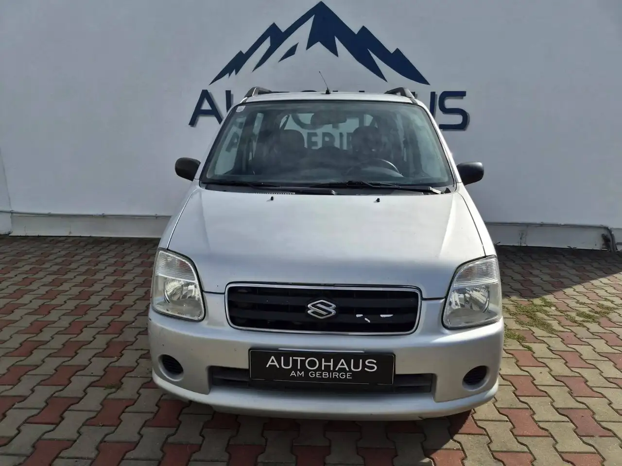 Suzuki Wagon R+ — photo 1 of 14