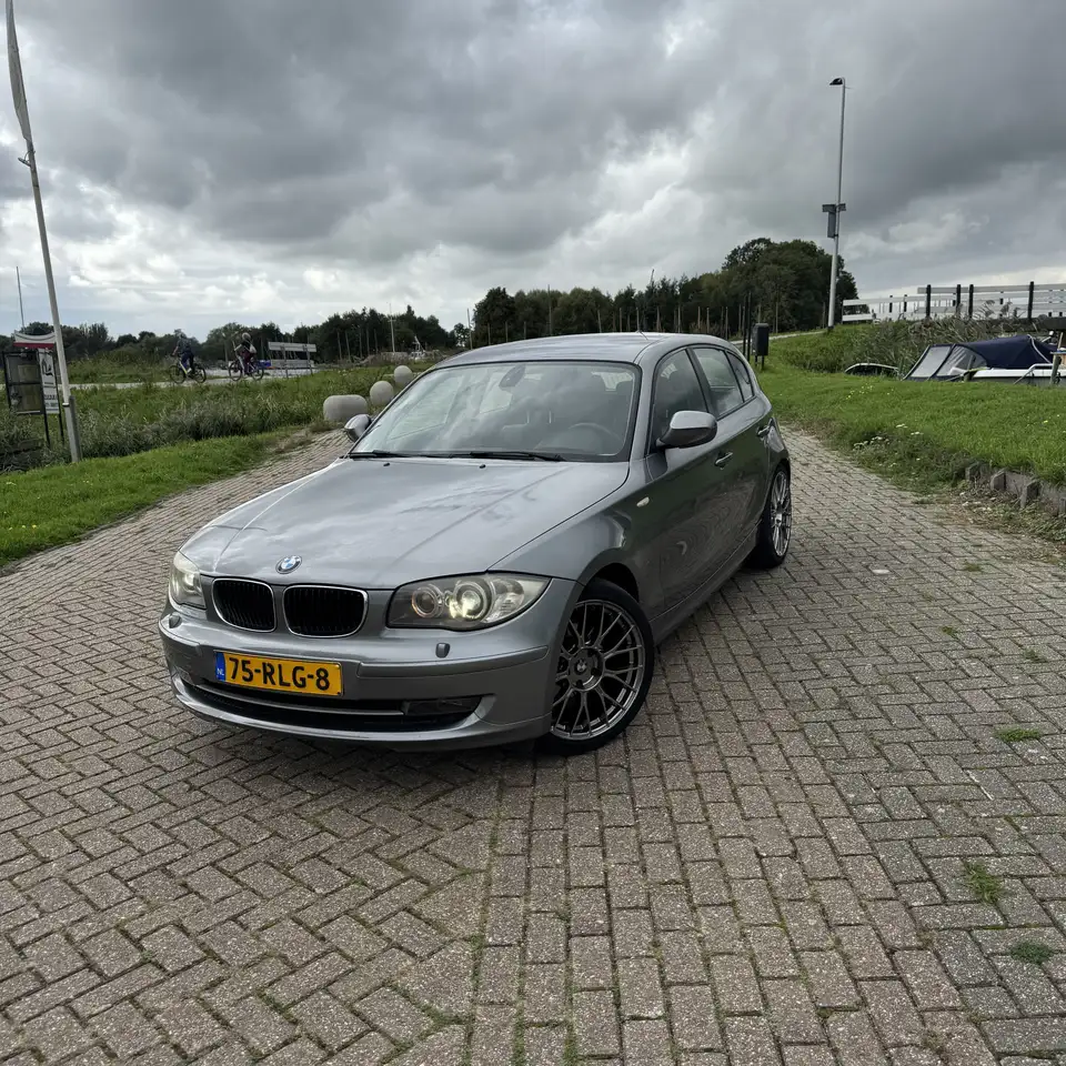BMW 116 Facelift – 2011 | Angel Eyes | Goed onder — photo 1 of 20